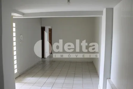 Casa com 7 Quartos à venda, 245m² no Lídice, Uberlândia