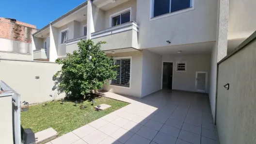 Casa de Condomínio com 3 Quartos para alugar, 125m² no Novo Mundo, Curitiba