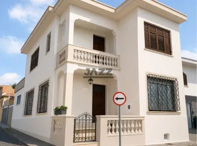 Casa com 3 Quartos à venda, 221m² no Centro, Amparo