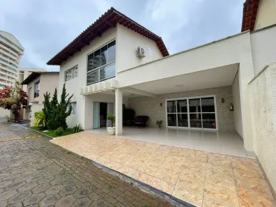 Casa de Condomínio com 3 Quartos à venda, 119m² no Jardim Vitória, Goiânia