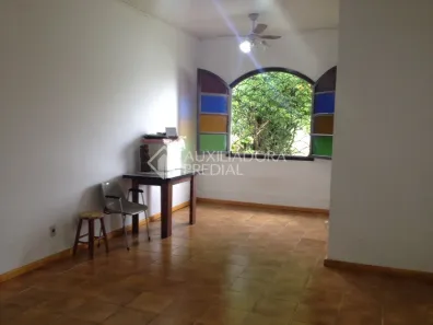 Casa com 4 Quartos à venda, 400m² no Guarujá, Porto Alegre