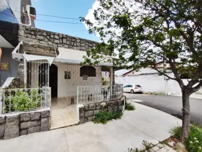 Casa com 3 Quartos à venda, 139m² no Barro Vermelho, Natal