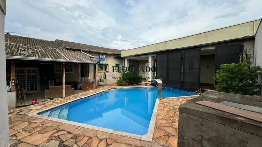 Imóvel Comercial com 6 Quartos à venda, 525m² no Quilombo, Cuiabá