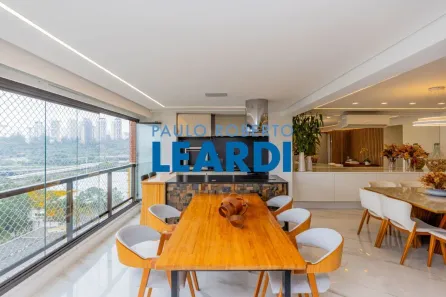 Apartamento com 3 Quartos à venda, 209m² no Vila Cruzeiro, São Paulo