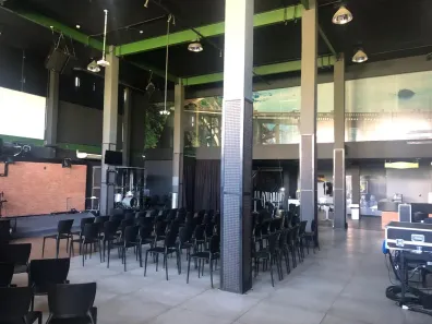 Prédio Comercial com 1 Quarto para alugar, 1950m² no Alphaville I, Salvador