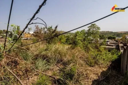 Lote/Terreno à venda, 330m² no Interlagos, Divinópolis