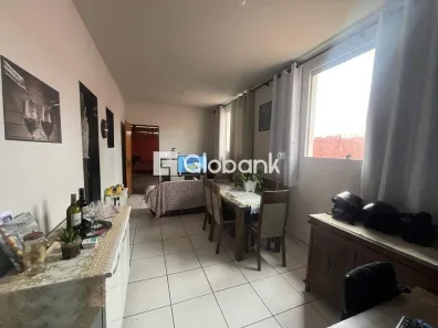 Casa com 3 Quartos à venda, 200m² no Universitário, Montes Claros