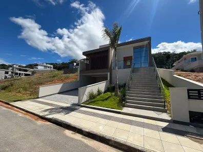 Casa com 3 Quartos à venda, 196m² no Sertão do Maruim, São José