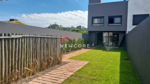 Sobrado com 3 Quartos à venda, 195m² no Laranjal, Pelotas