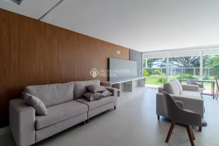 Apartamento com 3 Quartos para alugar, 180m² no Vila Assunção, Porto Alegre
