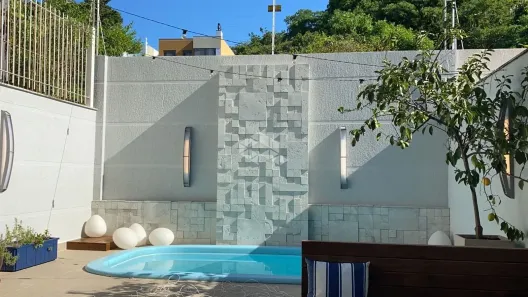 Casa com 3 Quartos à venda, 352m² no Chácara das Pedras, Porto Alegre