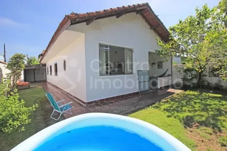 Casa com 4 Quartos à venda, 150m² no Belmira Novaes, Peruíbe