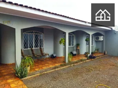 Casa com 3 Quartos à venda, 230m² no Floresta, Cascavel