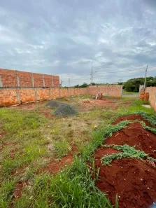 Lote/Terreno com 1 Quarto à venda, 252m² no Jardim Tupi, Cambé