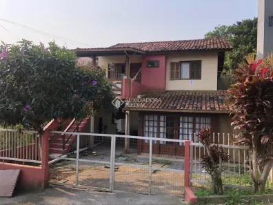 Casa com 4 Quartos à venda, 136m² no PINGUIRITO, Garopaba