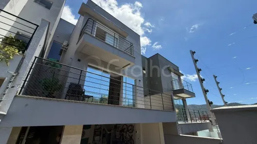 Casa com 3 Quartos à venda, 145m² no Córrego Grande, Florianópolis
