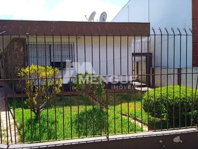 Casa com 4 Quartos à venda, 205m² no Passo da Areia, Porto Alegre