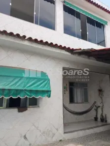 Casa com 3 Quartos à venda, 189m² no Realengo, Rio de Janeiro