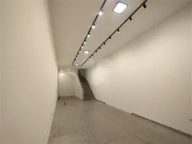 Ponto Comercial para alugar, 205m² no Brás, São Paulo