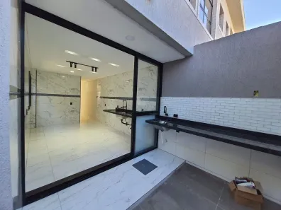 Casa com 2 Quartos para alugar, 100m² no Caiçara, Praia Grande
