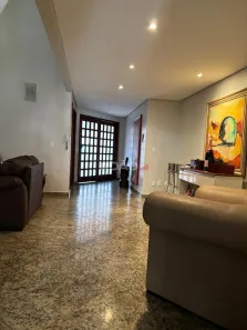 Casa com 5 Quartos à venda, 470m² no Setor Marista, Goiânia