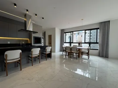 Apartamento com 3 Quartos para alugar, 136m² no Centro, Balneário Camboriú