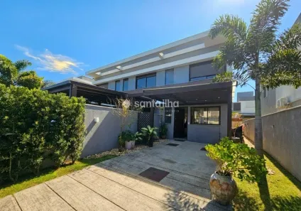 Casa com 3 Quartos à venda, 137m² no Campeche, Florianópolis