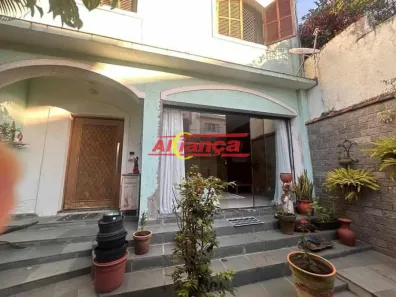 Casa com 3 Quartos à venda, 240m² no Vila Augusta, Guarulhos