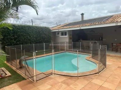 Casa de Condomínio com 3 Quartos à venda, 292m² no Olinda, Uberaba