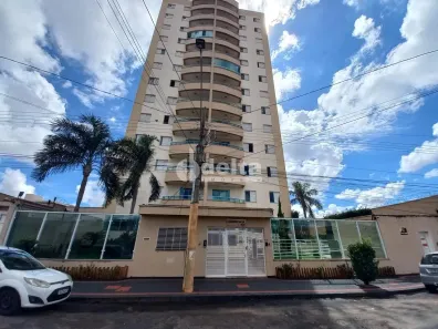 Apartamento com 3 Quartos para alugar, 100m² no Brasil, Uberlândia