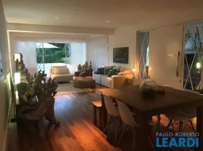 Sobrado com 4 Quartos à venda, 350m² no Pacaembu, São Paulo
