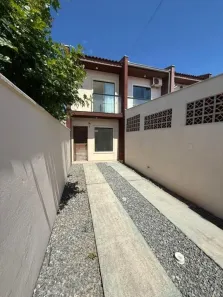 Sobrado com 2 Quartos à venda, 72m² no Itaum, Joinville
