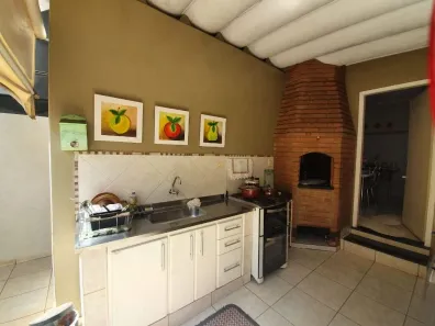 Casa com 3 Quartos à venda, 220m² no Cidade Jardim, Americana