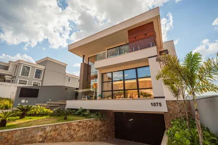 Casa de Condomínio com 4 Quartos à venda, 580m² no Salvaterra, Juiz de Fora