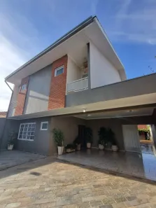 Sobrado com 4 Quartos à venda, 425m² no Parque Industrial, São José do Rio Preto