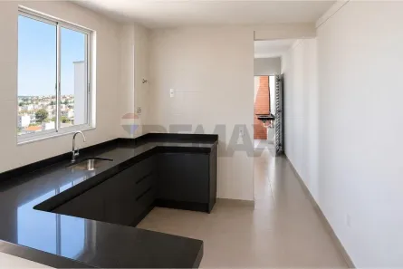 Apartamento com 2 Quartos à venda, 95m² no Cabral, Contagem
