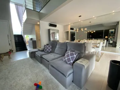 Casa com 4 Quartos à venda, 337m² no Santa Regina, Camboriú