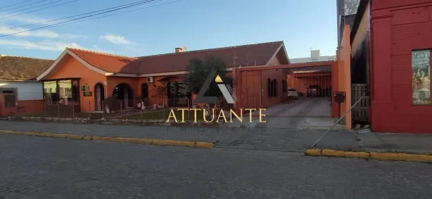 Casa com 2 Quartos à venda, 200m² no Centro, Tapes