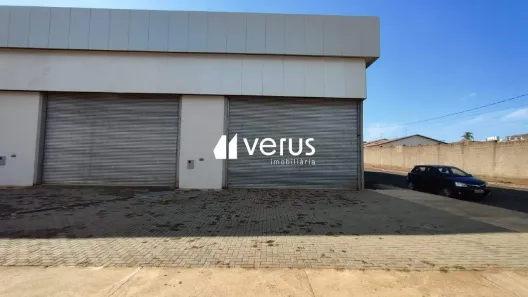 Galpão/Depósito/Armazém para alugar, 200m² no Segismundo Pereira, Uberlândia