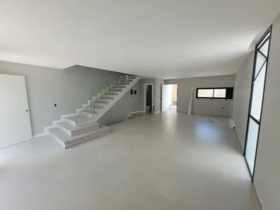 Sobrado com 4 Quartos à venda, 199m² no Ariribá, Balneário Camboriú