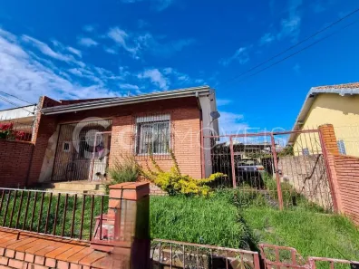 Casa com 3 Quartos à venda, 67m² no Passo da Areia, Porto Alegre