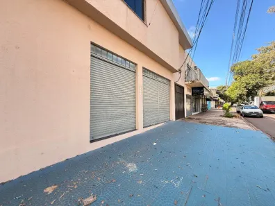 Ponto Comercial para alugar, 200m² no Zona 03, Maringá