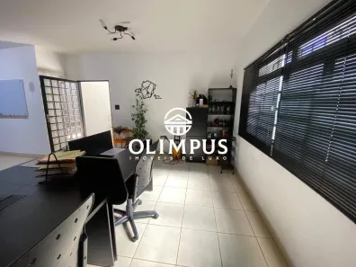 Casa com 3 Quartos para alugar, 287m² no Saraiva, Uberlândia