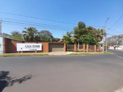 Imóvel Comercial com 8 Quartos para alugar, 447m² no Vila José Bonifácio, Araraquara