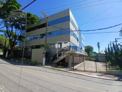 Prédio Comercial para alugar, 2200m² no Vila Santo Antônio, Cotia