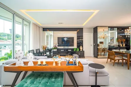 Apartamento com 3 Quartos à venda, 200m² no Mercês, Curitiba