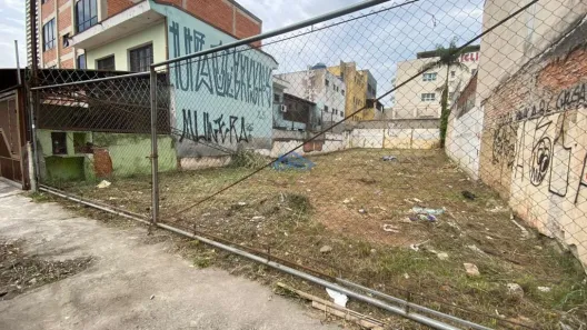 Lote/Terreno à venda, 300m² no Centro, Osasco