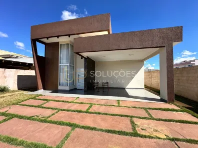 Casa de Condomínio com 3 Quartos para alugar, 202m² no Alto da Boa Vista, Brasília