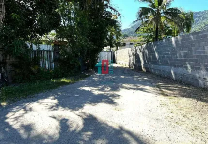 Galpão/Depósito/Armazém à venda, 1500m² no Vargem Pequena, Rio de Janeiro