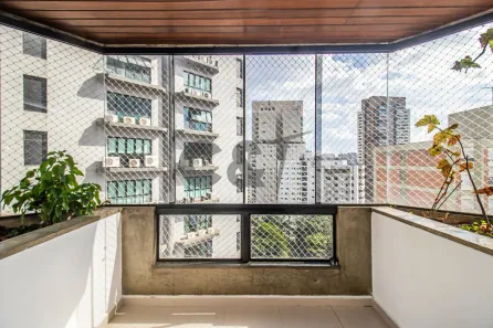 Apartamento com 3 Quartos para alugar, 236m² no Campo Belo, São Paulo